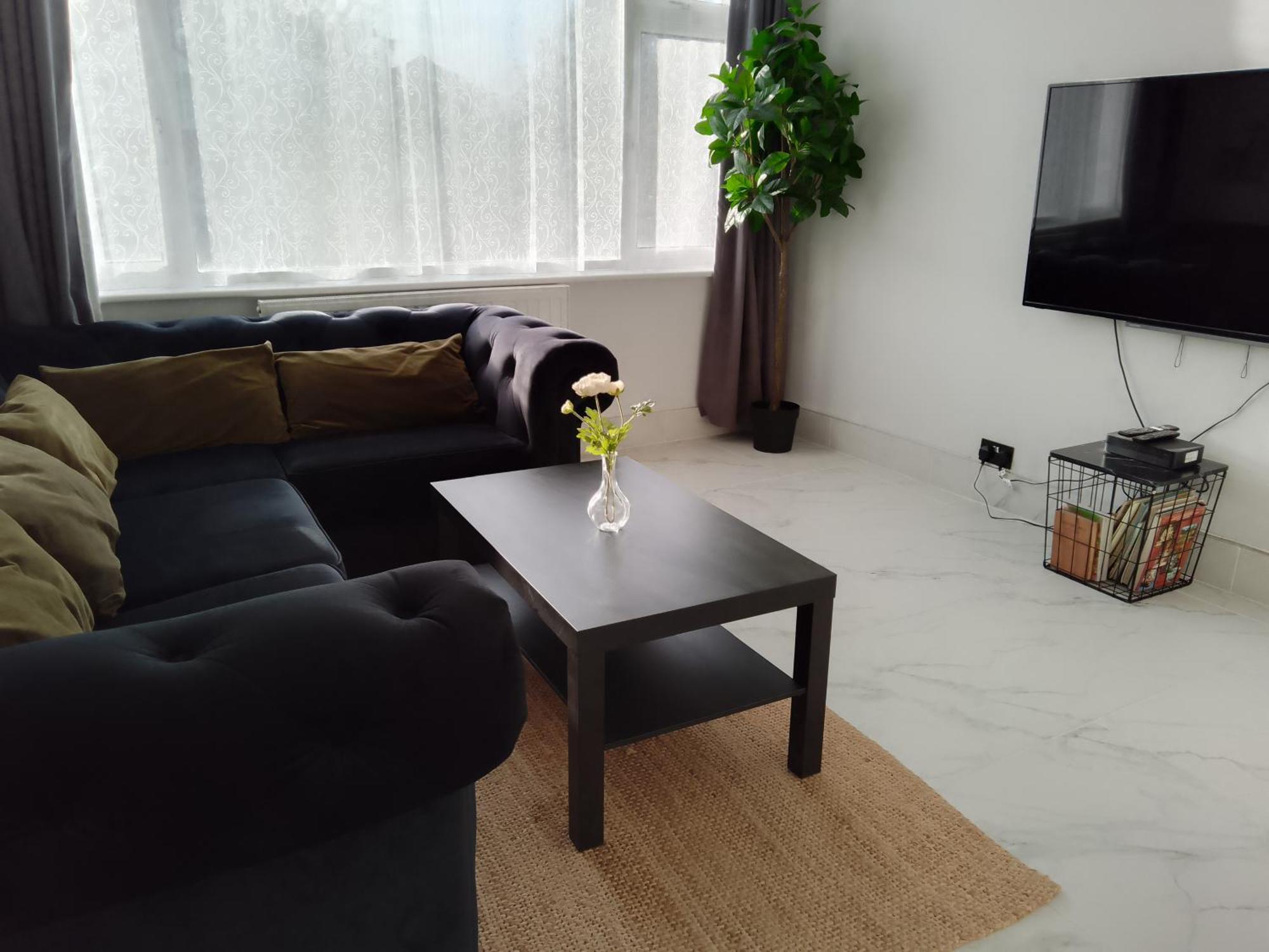 Surbiton Home With Free Parkings, Surbiton, Kingston Upon Thames, Surrey, Greater London Uk Extérieur photo
